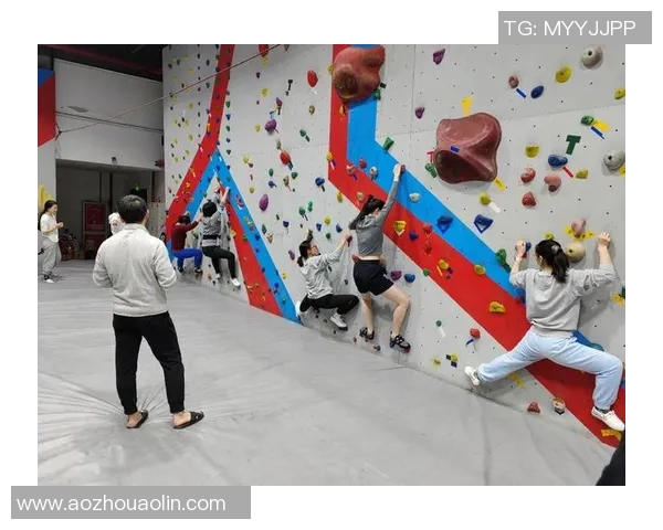 北京攀岩队技术解析：探索攀岩运动的技巧与训练方法